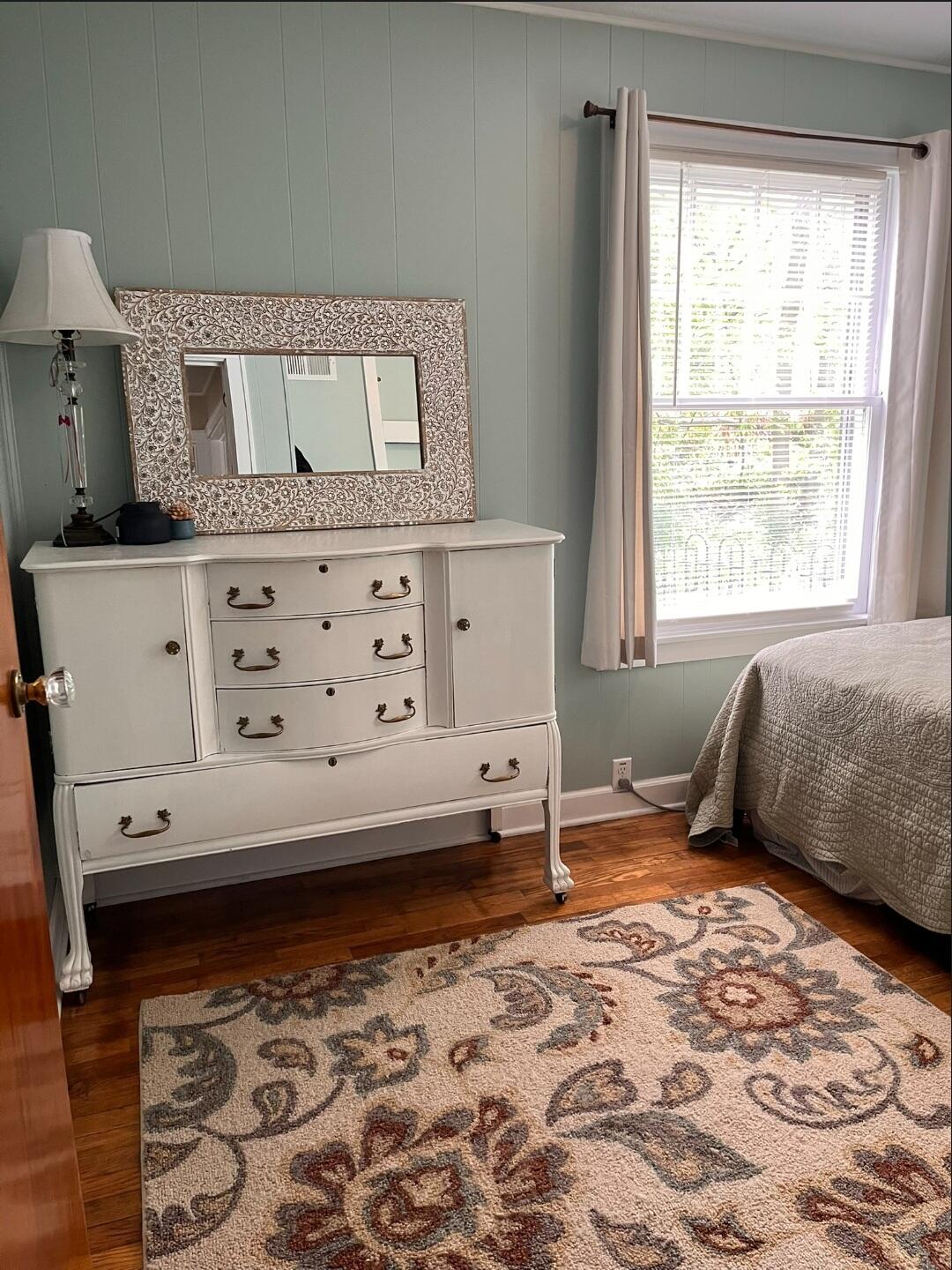 South Haven, Michigan 49090, United States, 2 Bedrooms Bedrooms, ,1 BathroomBathrooms,Residential,Pending,144900