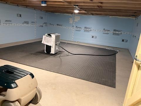 South Haven, Michigan 49090, United States, 2 Bedrooms Bedrooms, ,1 BathroomBathrooms,Residential,Pending,144900