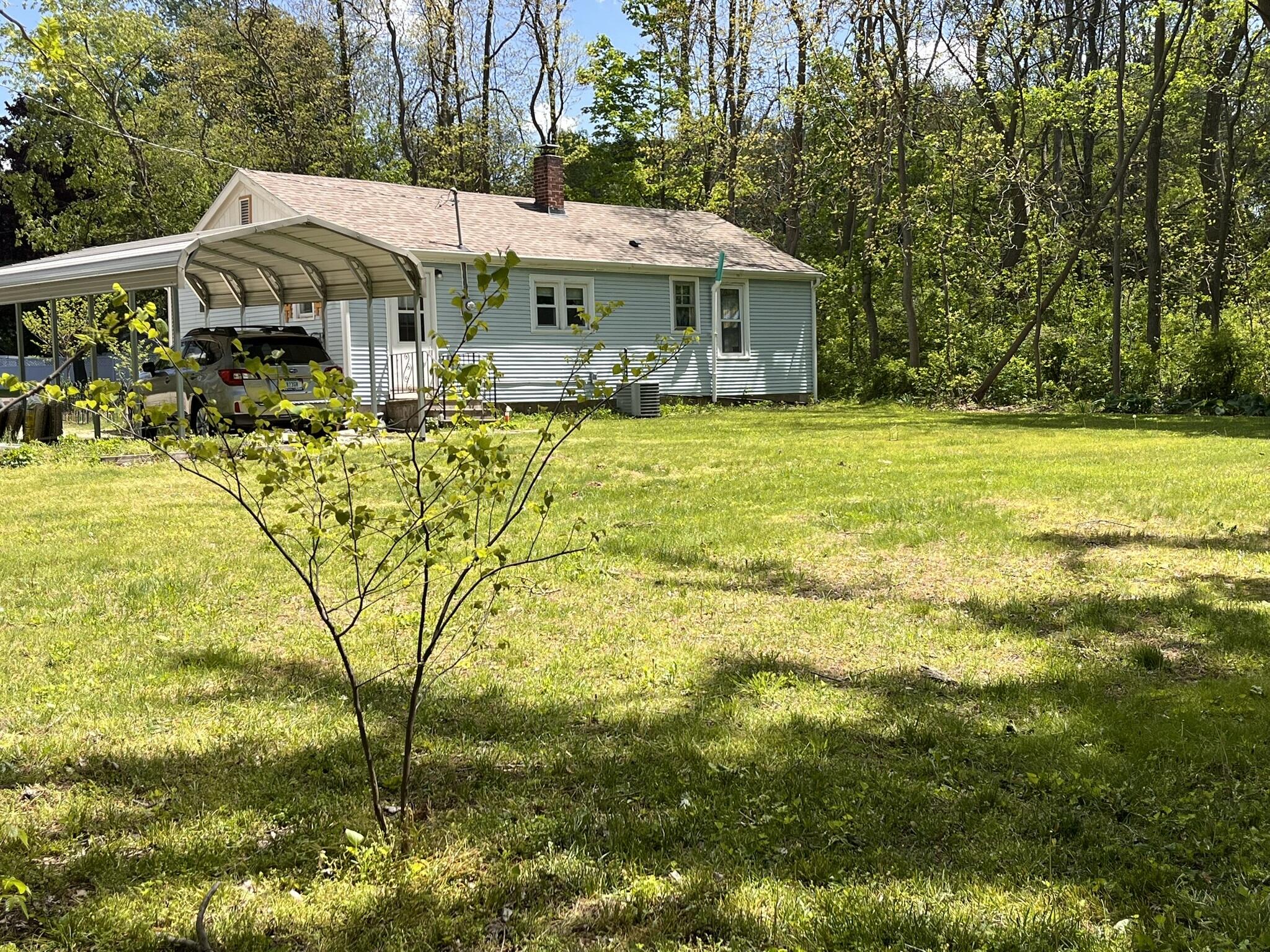 South Haven, Michigan 49090, United States, 2 Bedrooms Bedrooms, ,1 BathroomBathrooms,Residential,Pending,144900