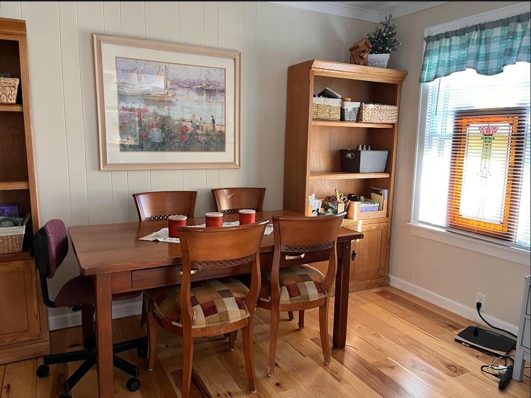 South Haven, Michigan 49090, United States, 2 Bedrooms Bedrooms, ,1 BathroomBathrooms,Residential,Pending,144900