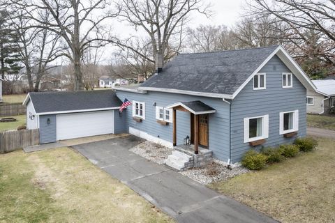 Photo of 8782 66th Street SE, Alto, MI 49302 (MLS # 25011650)