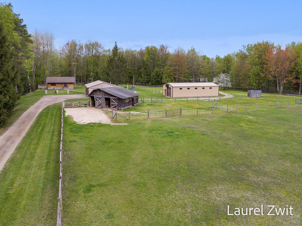 1442 W Tyler Road
