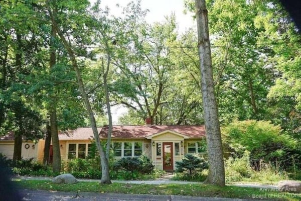 611 ROBIN RD, ANN ARBOR, MI 48103 - Image fdaec5414b137fd6bc3a5902eccdc882/1404974577
