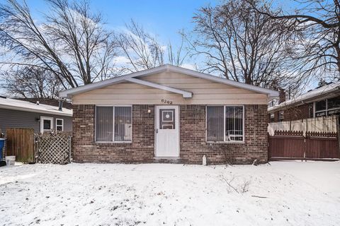 MLS: 25005021
