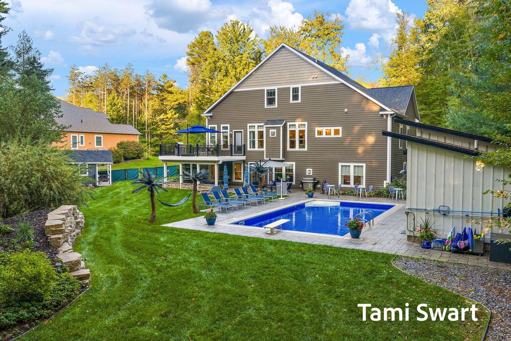 Photo of 17881 W Spring Lake Road, Spring Lake, MI 49456 (MLS # 25052277)