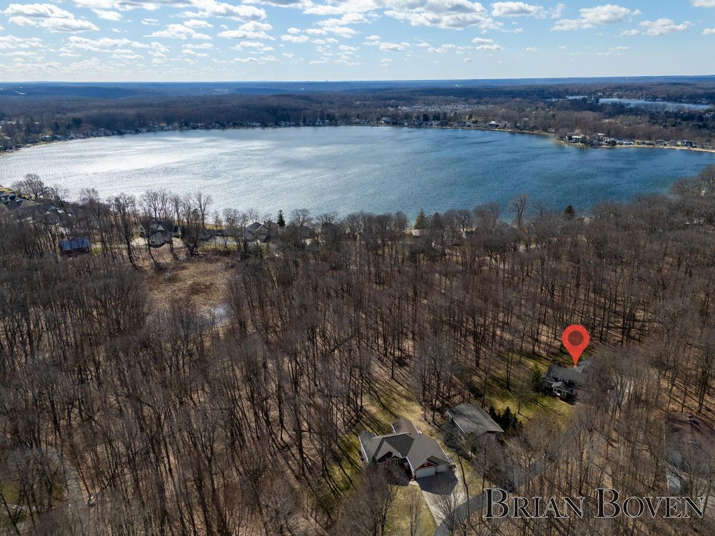 Photo of 7389 Silver Ridge Drive NE, Rockford, MI 49341 (MLS # 26009712)