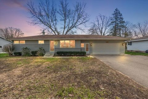 Photo of 3590 142nd Avenue, Holland, MI 49424 (MLS # 26016872)