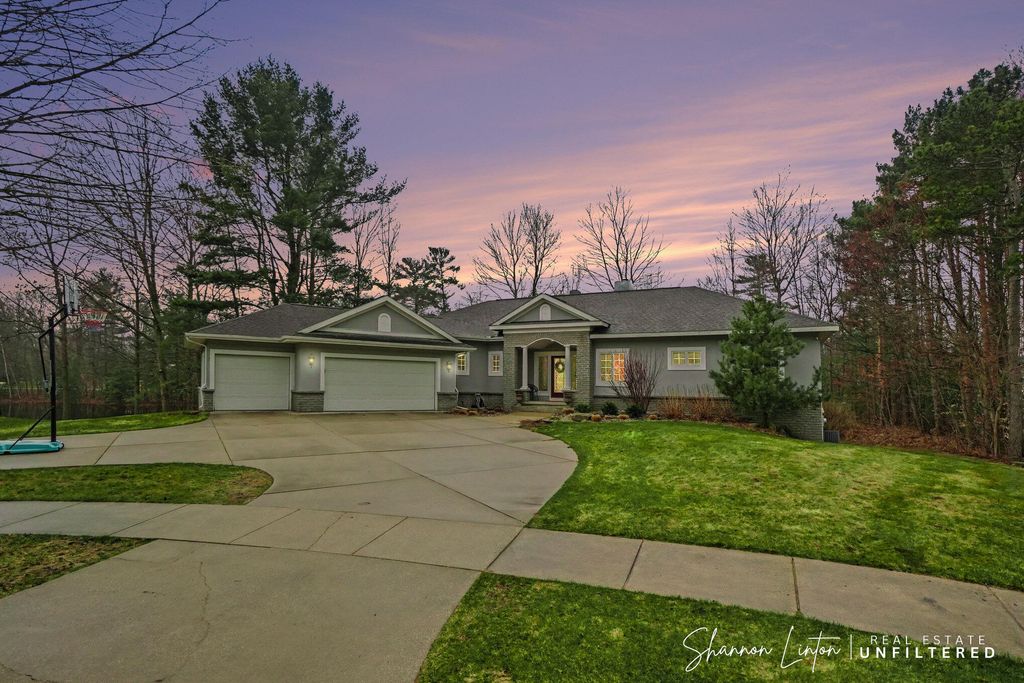 Photo of 17914 Shallow Springs Court, Spring Lake, MI 49456 (MLS # 26013118)