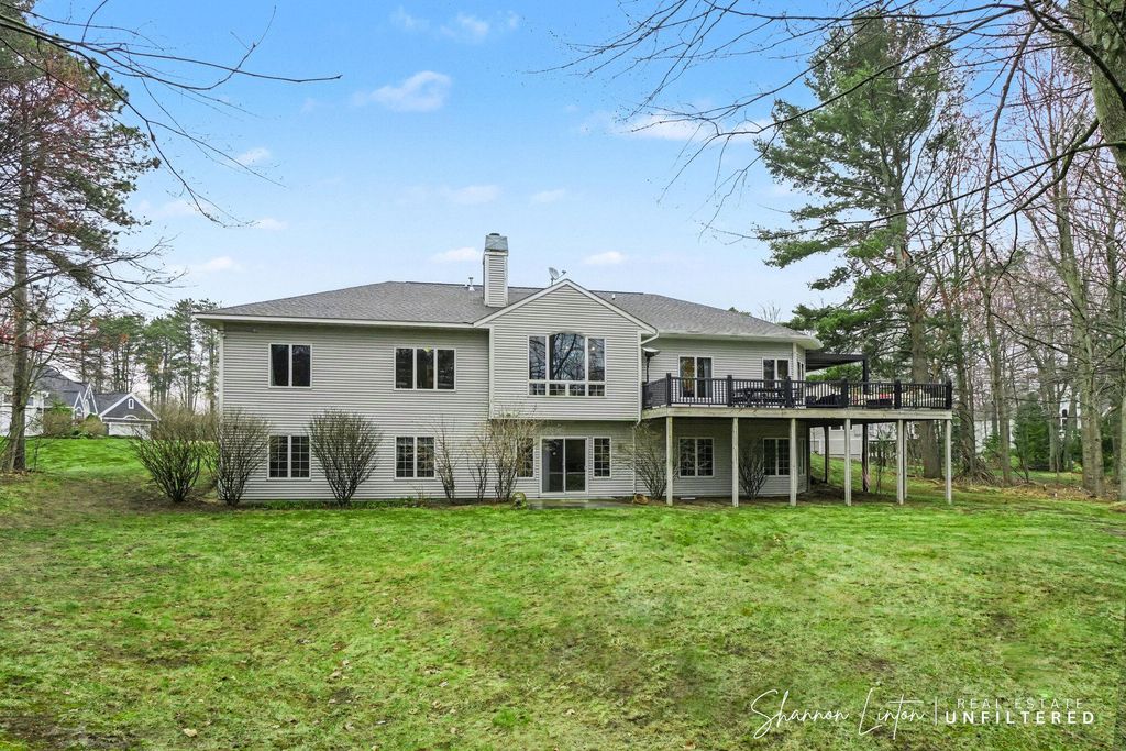 Photo of 17914 Shallow Springs Court, Spring Lake, MI 49456 (MLS # 26013118)