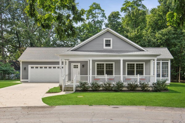 556 N SHORE DR, SOUTH HAVEN, MI 49090 - Image fdf1daa85c34de59202d2b28f13619de/716297697