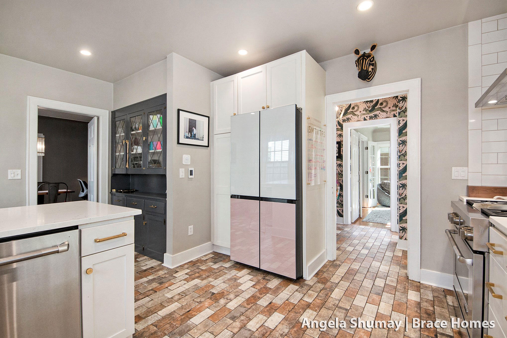 Grand Rapids, Michigan 49506, United States, 4 Bedrooms Bedrooms, ,3 BathroomsBathrooms,Residential,Active,221814