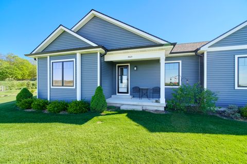 Photo of 3605 Pinot Point, Manistee, MI 49660 (MLS # 26024850)
