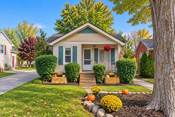 22011 ELIZABETH ST, SAINT CLAIR SHORES, MI 48080 - Image fe113c2c1a25fc1b2ad8760cbc7754df/3370061546