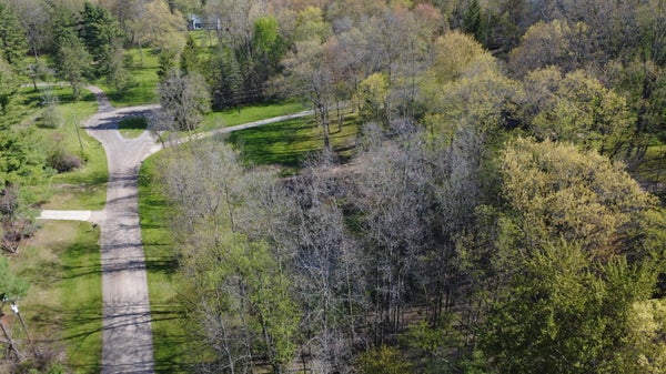 VALLEY GATE, MILFORD, MI 48380 - Image fe260e9b75830fc0035e2c5e5a167aa7/434598801