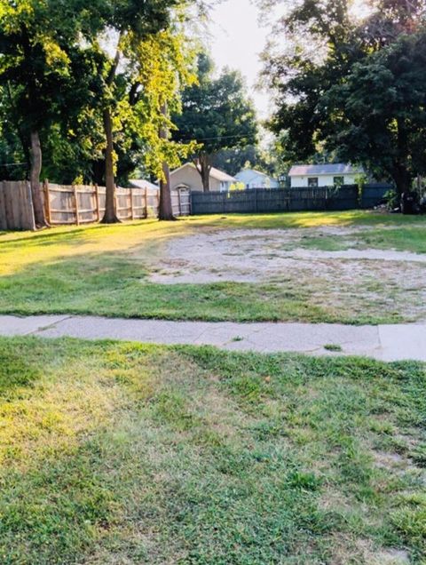 Photo of 1145 Broadway, Benton Harbor, MI 49022 (MLS # 26016942)