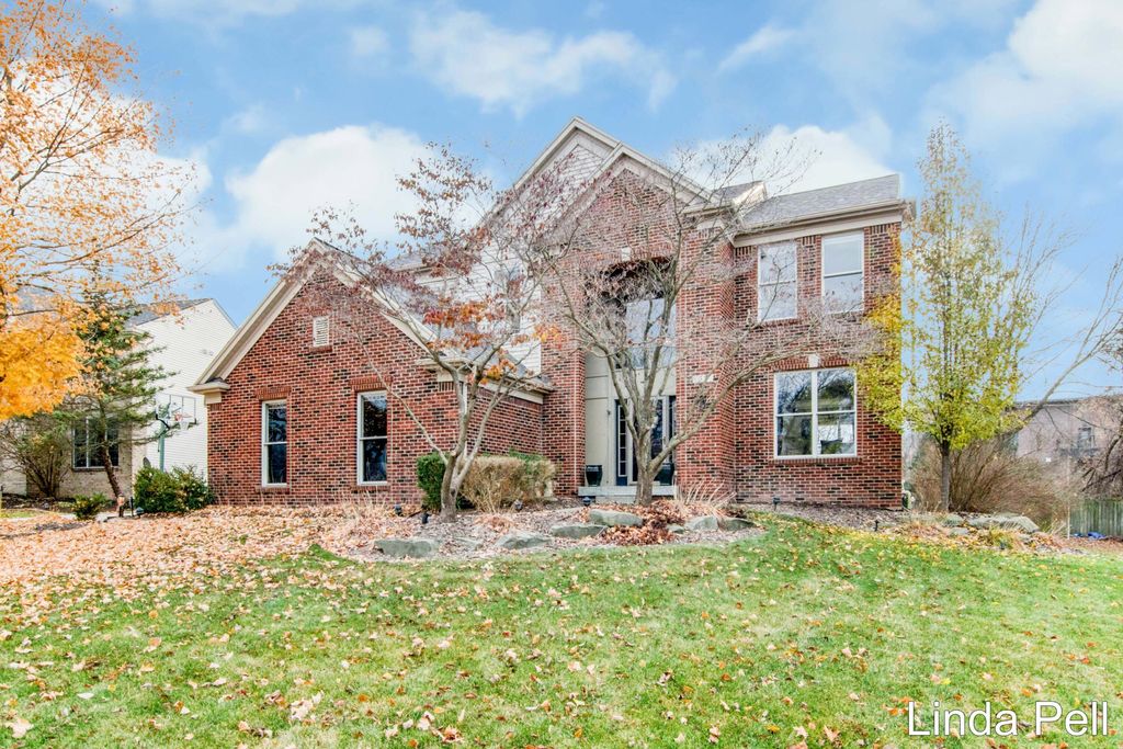 Photo of 33 Fox Point Court NE, Ada, MI 49301 (MLS # 25060093)