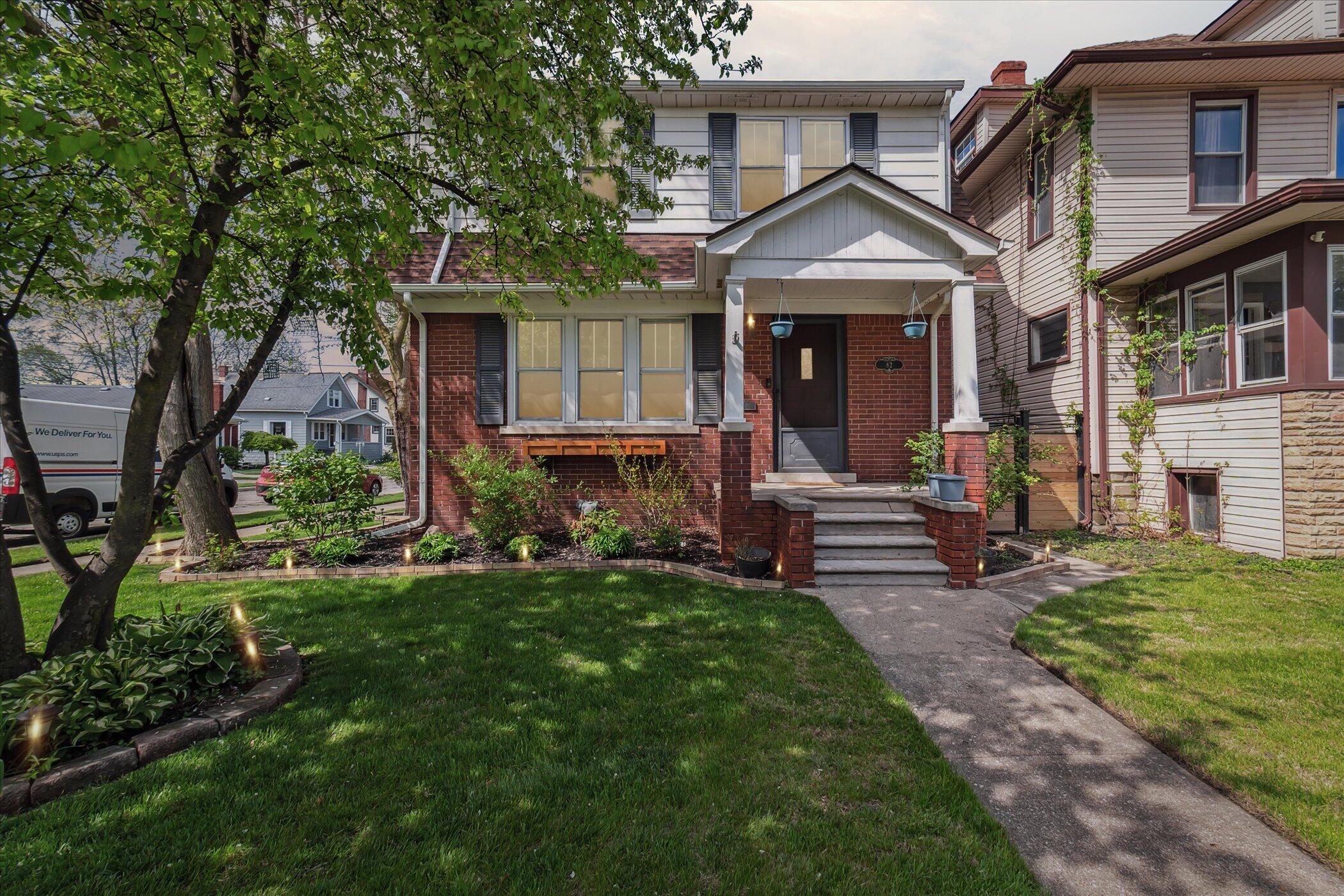 Wyandotte, Michigan 48192, United States, 3 Bedrooms Bedrooms, ,2 BathroomsBathrooms,Residential,Contingent,126211