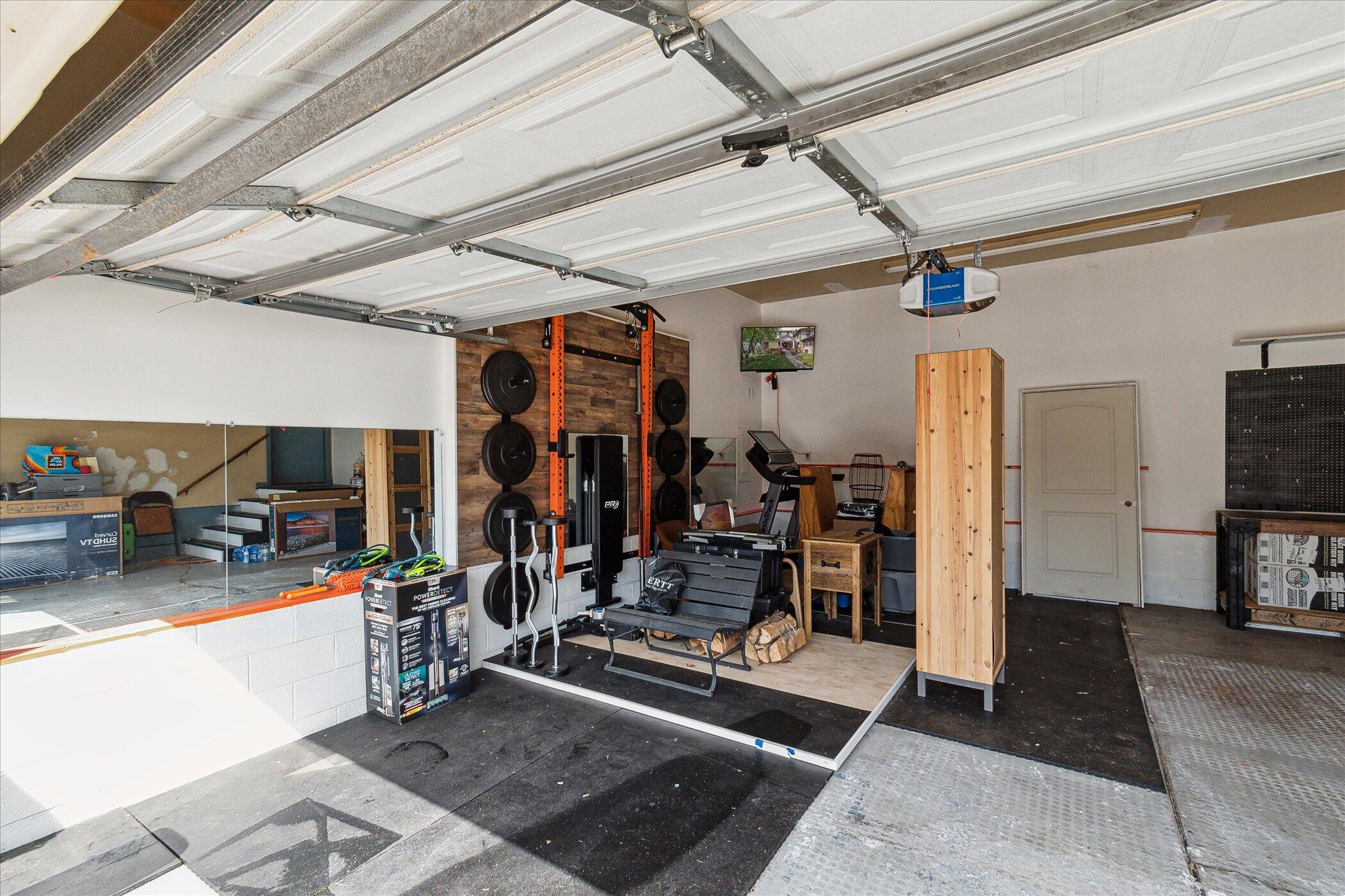 Wyandotte, Michigan 48192, United States, 3 Bedrooms Bedrooms, ,2 BathroomsBathrooms,Residential,Contingent,126211