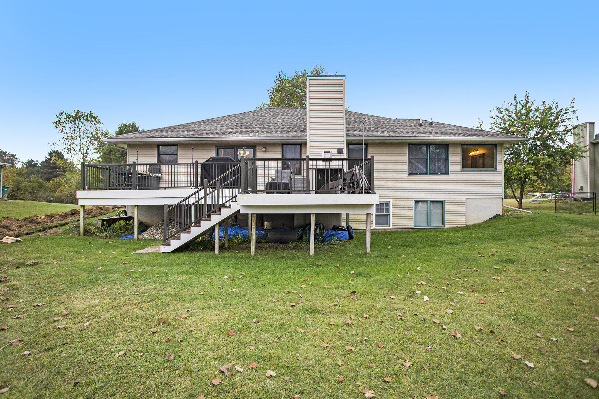 Battle Creek, Michigan 49014, United States, 5 Bedrooms Bedrooms, ,3 BathroomsBathrooms,Residential,Pending,216261