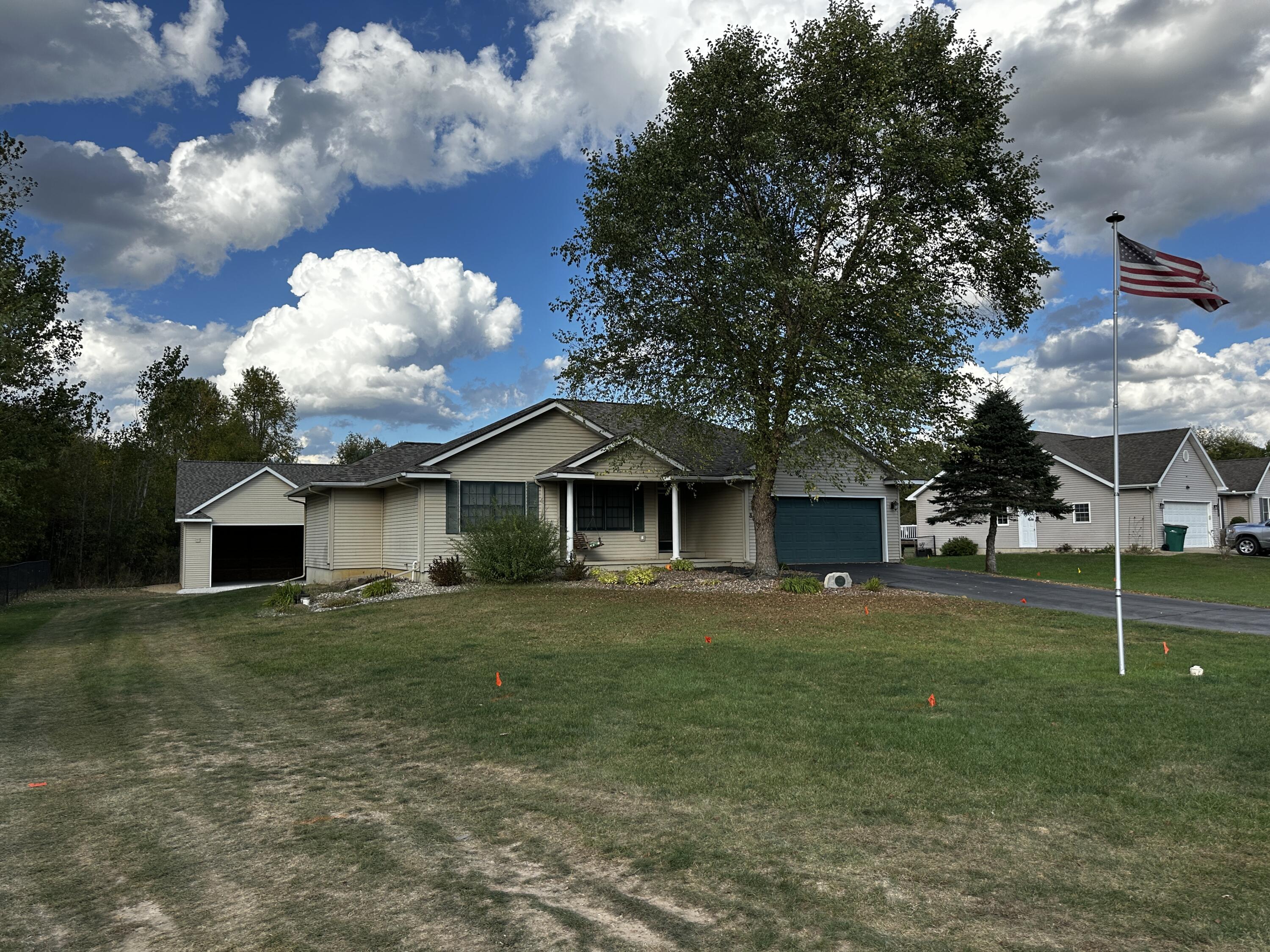 Battle Creek, Michigan 49014, United States, 5 Bedrooms Bedrooms, ,3 BathroomsBathrooms,Residential,Pending,216261