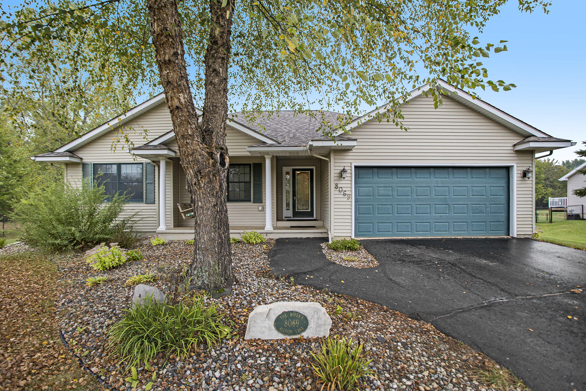 Battle Creek, Michigan 49014, United States, 5 Bedrooms Bedrooms, ,3 BathroomsBathrooms,Residential,Pending,216261