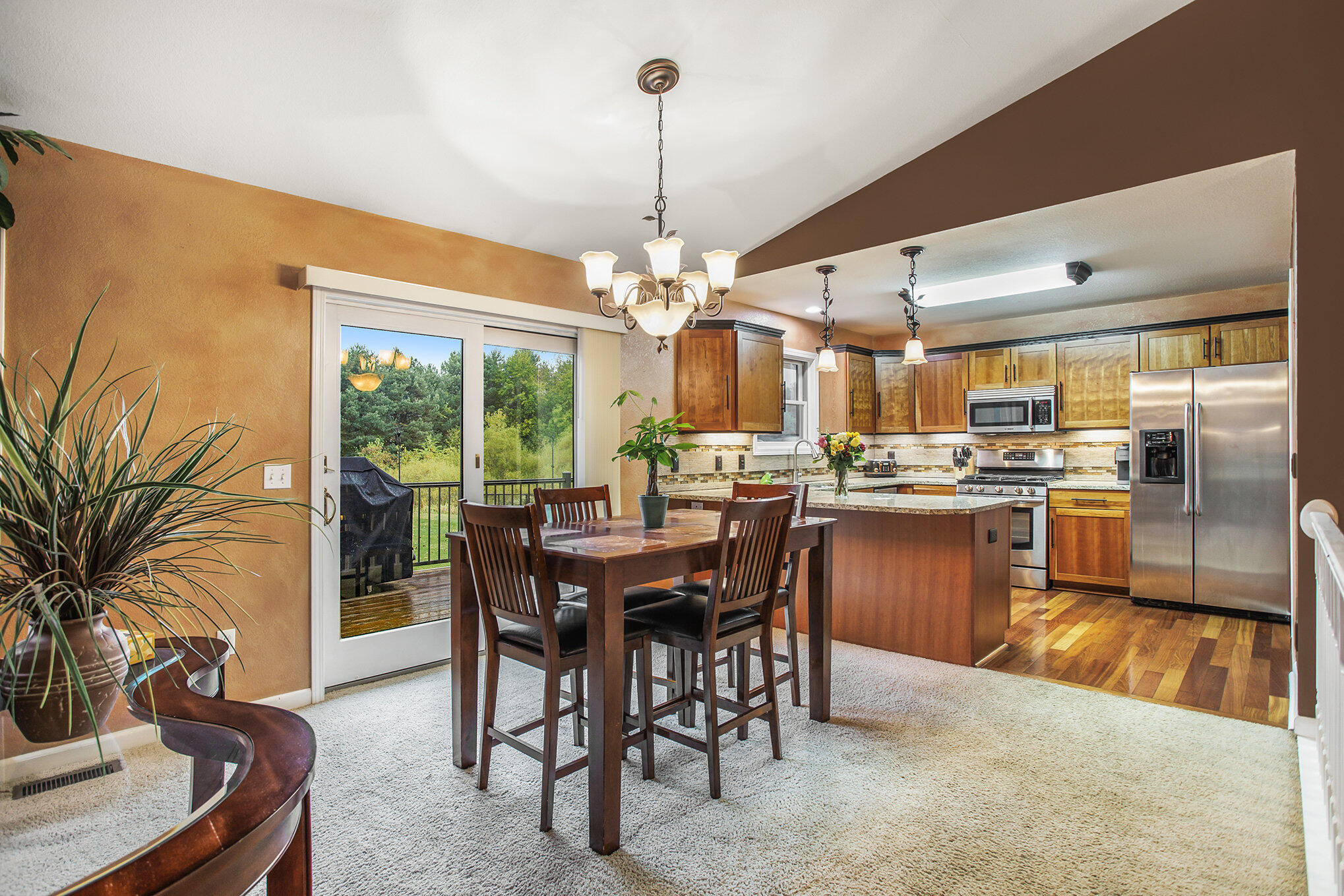 Battle Creek, Michigan 49014, United States, 5 Bedrooms Bedrooms, ,3 BathroomsBathrooms,Residential,Pending,216261