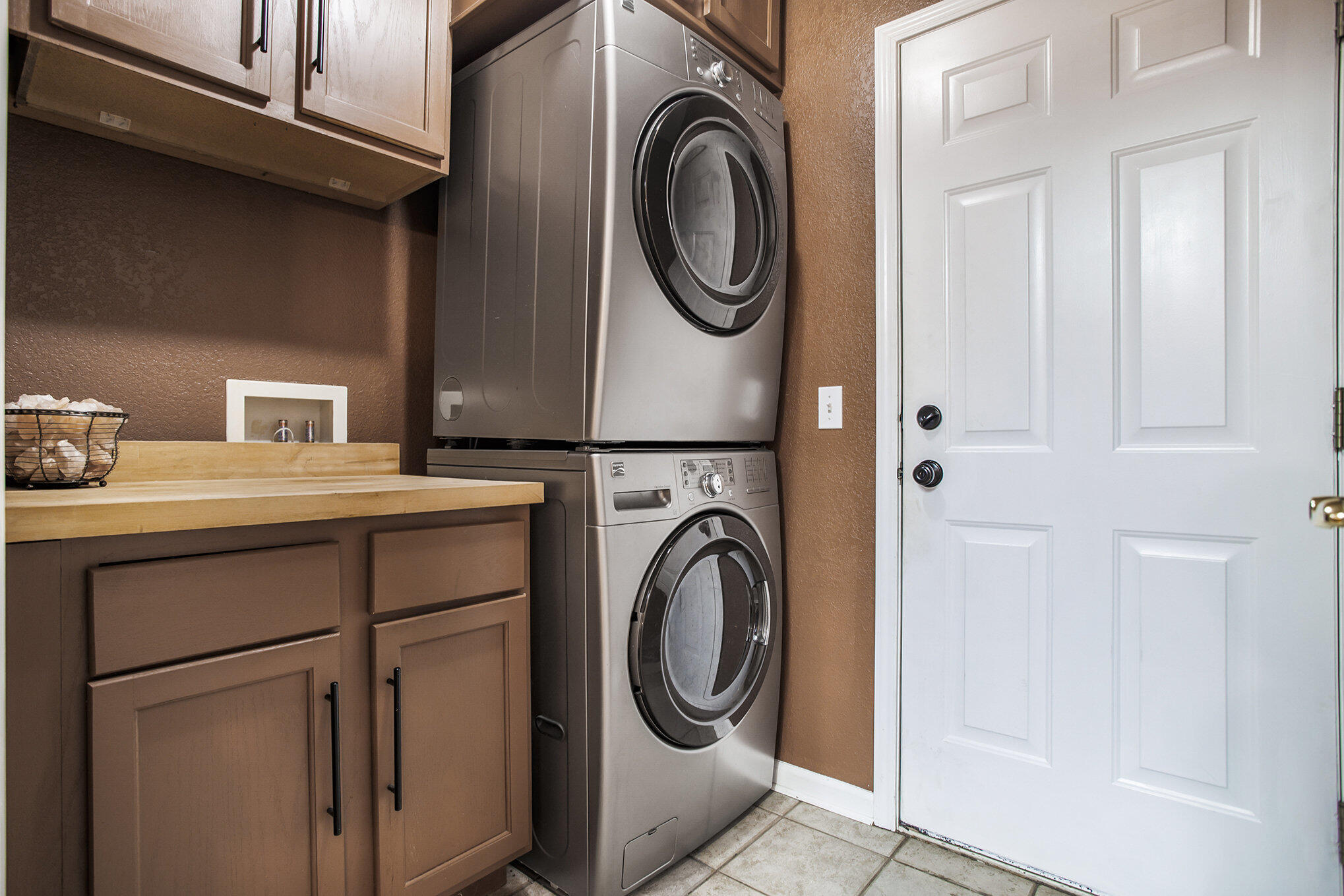 Battle Creek, Michigan 49014, United States, 5 Bedrooms Bedrooms, ,3 BathroomsBathrooms,Residential,Pending,216261