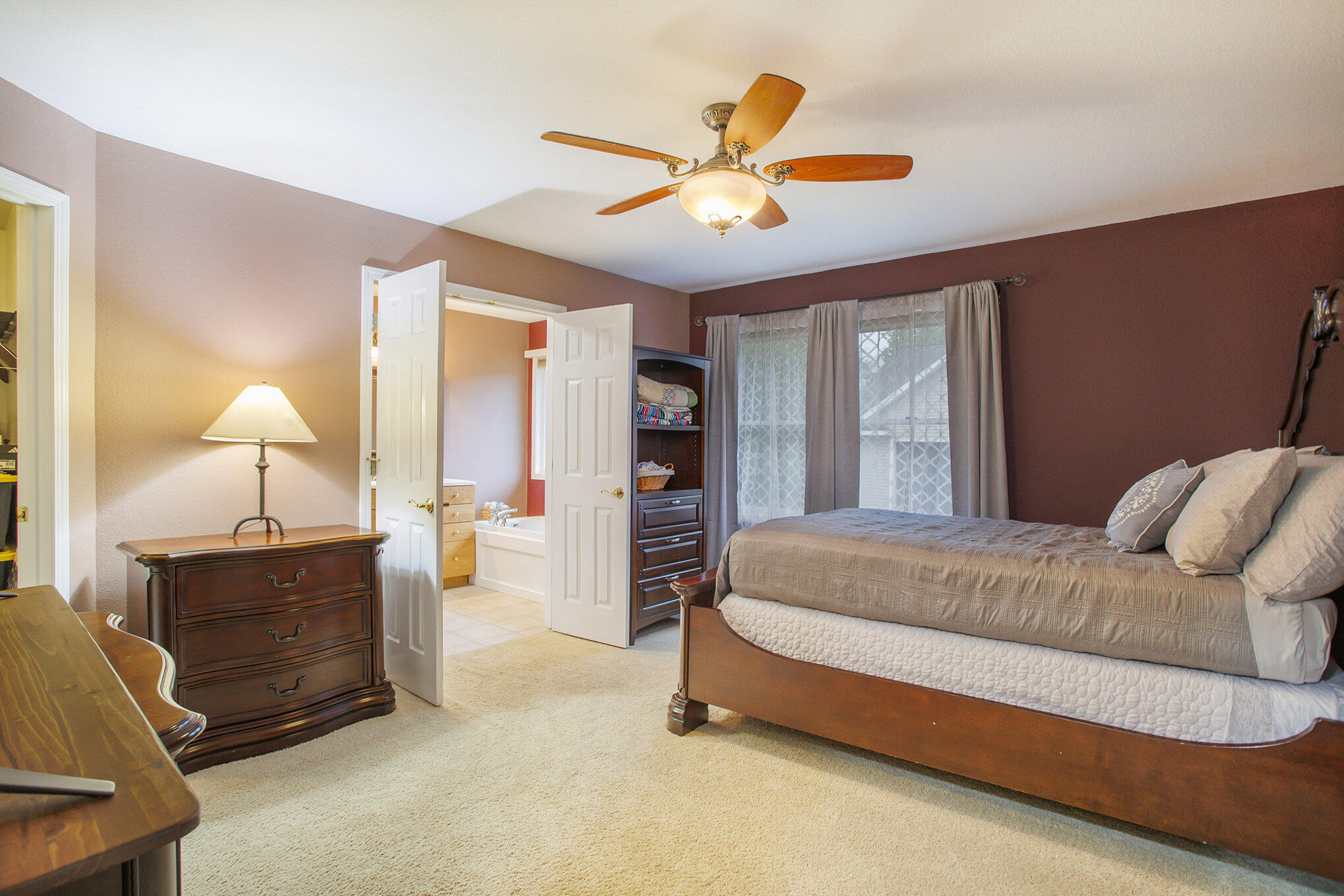 Battle Creek, Michigan 49014, United States, 5 Bedrooms Bedrooms, ,3 BathroomsBathrooms,Residential,Pending,216261