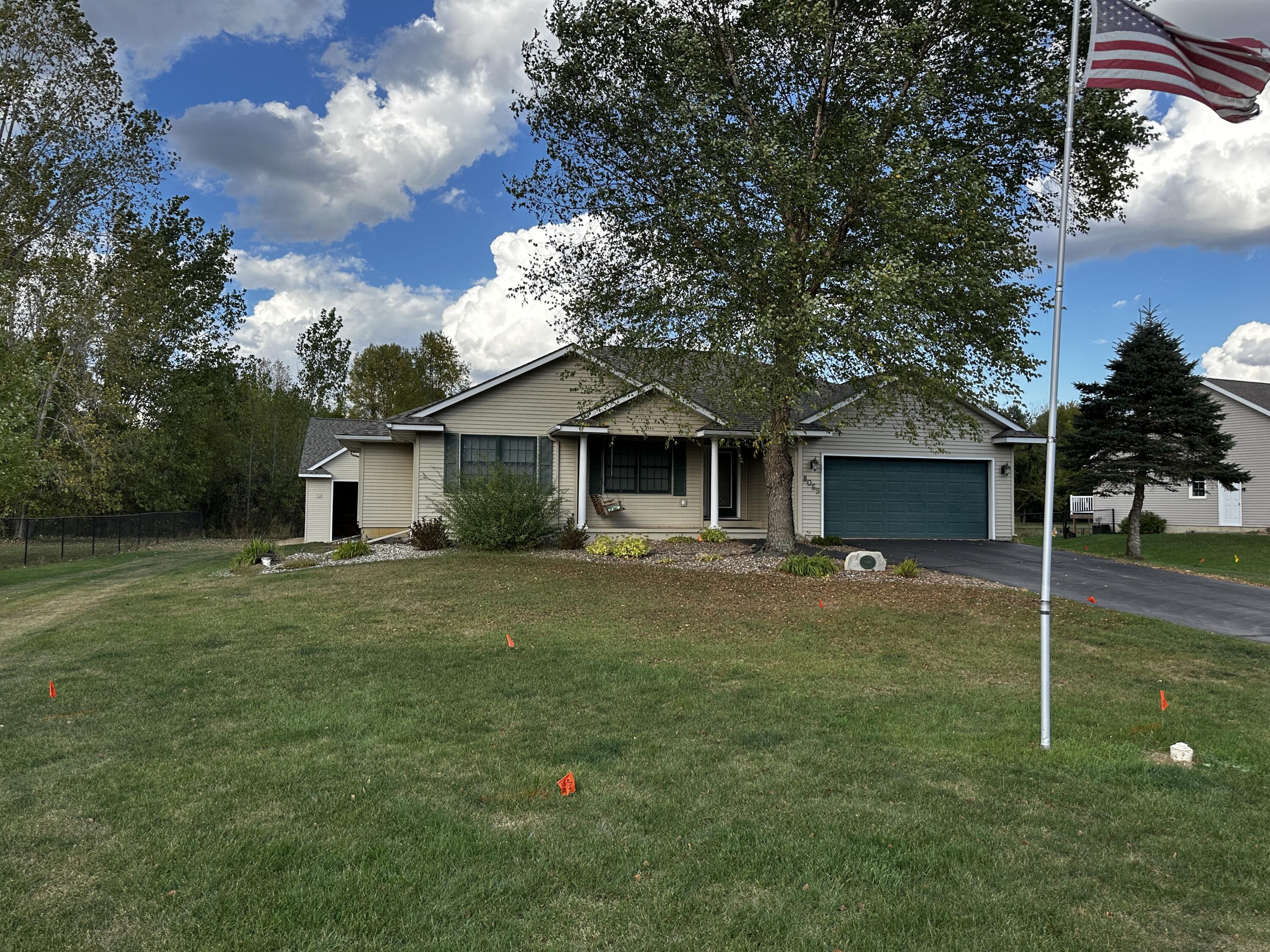 Battle Creek, Michigan 49014, United States, 5 Bedrooms Bedrooms, ,3 BathroomsBathrooms,Residential,Pending,216261