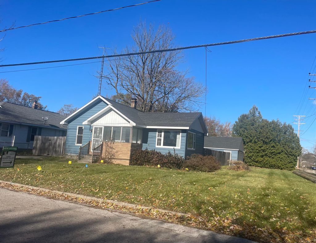 Photo of 950 Young Avenue, Muskegon, MI 49441 (MLS # 25057801)