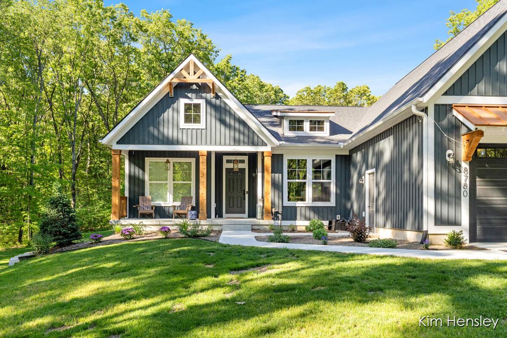 Photo of 8780 Bentham Court, Rockford, MI 49341 (MLS # 26017508)