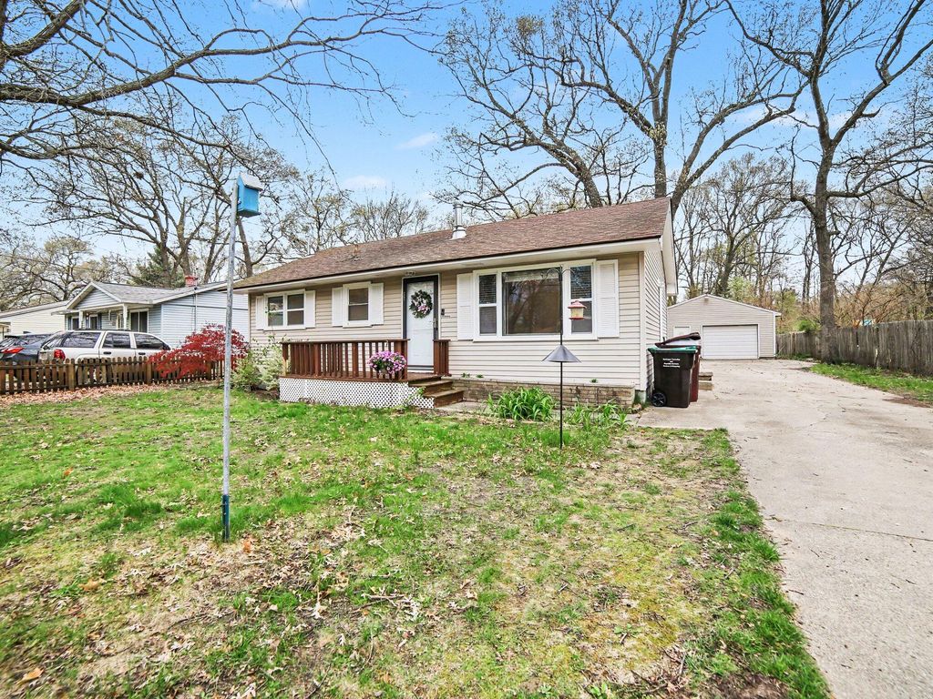 Photo of 2492 Wesley Avenue, Muskegon, MI 49442 (MLS # 26019514)