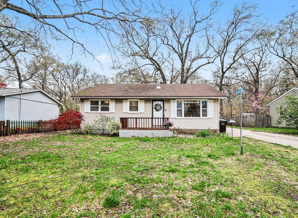 Photo of 2492 Wesley Avenue, Muskegon, MI 49442 (MLS # 26019514)