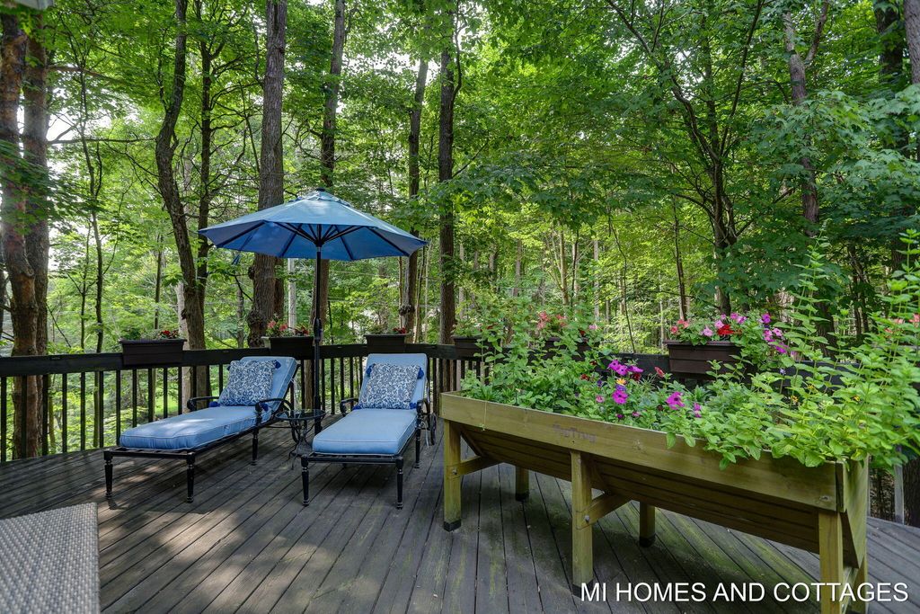 Photo of 6393 Hidden Ponds Drive, Holland, MI 49423 (MLS # 25048075)