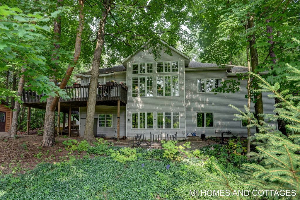 Photo of 6393 Hidden Ponds Drive, Holland, MI 49423 (MLS # 25048075)