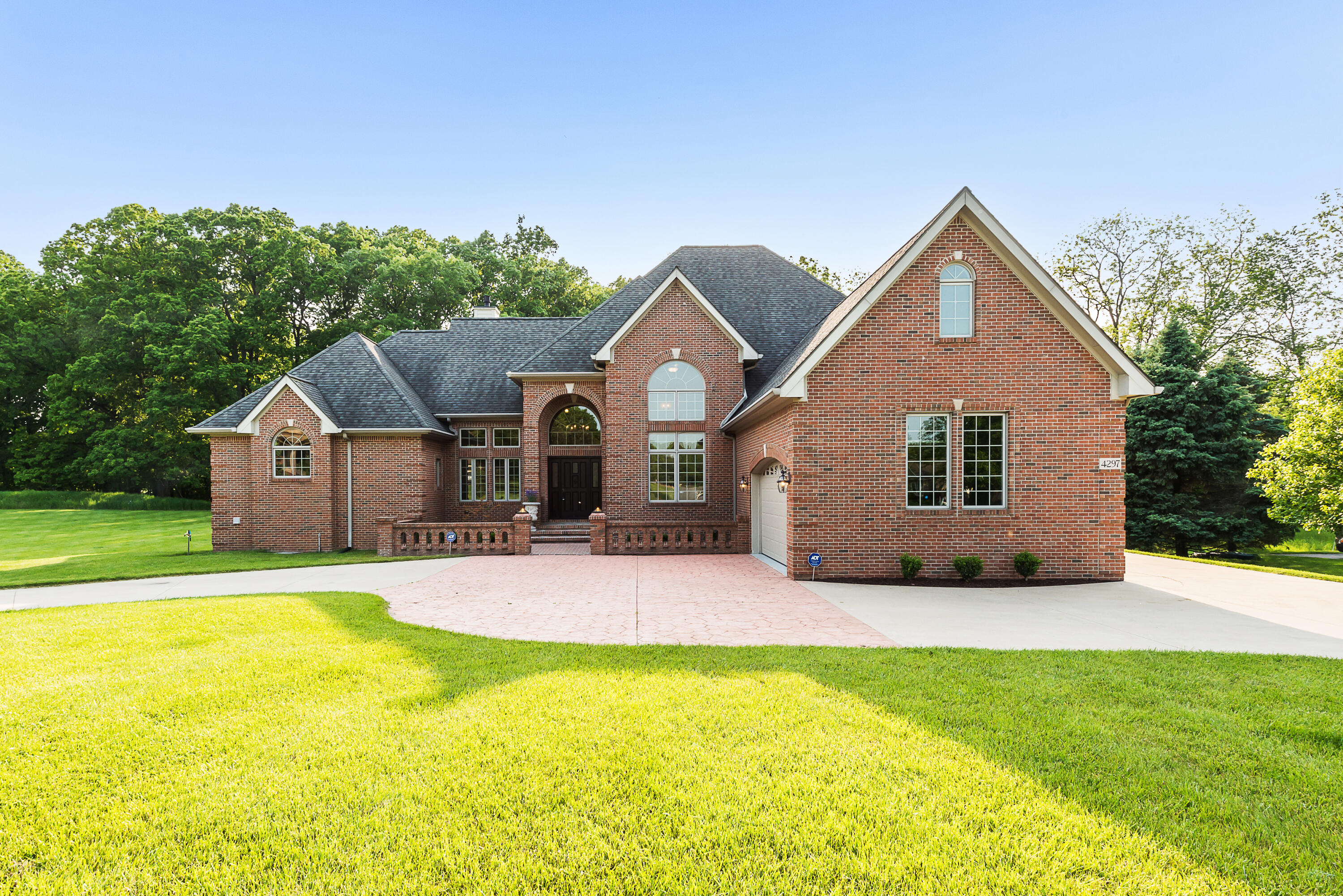 4297 Upper Glade Court