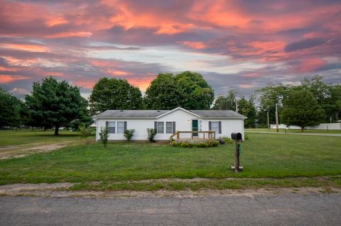 Photo of 485 E South Street, Marcellus, MI 49067 (MLS # 25042969)