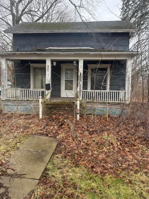 Photo of 331 S Main Street, Bellevue, MI 49021 (MLS # 26009765)