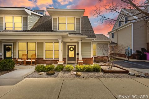 Photo of 810 Livingston Avenue NE, Grand Rapids, MI 49503 (MLS # 26013732)