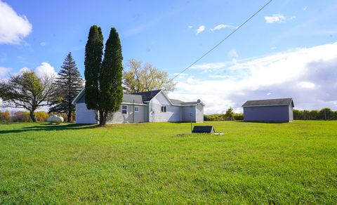 11279 90th Avenue Mecosta MI 49332