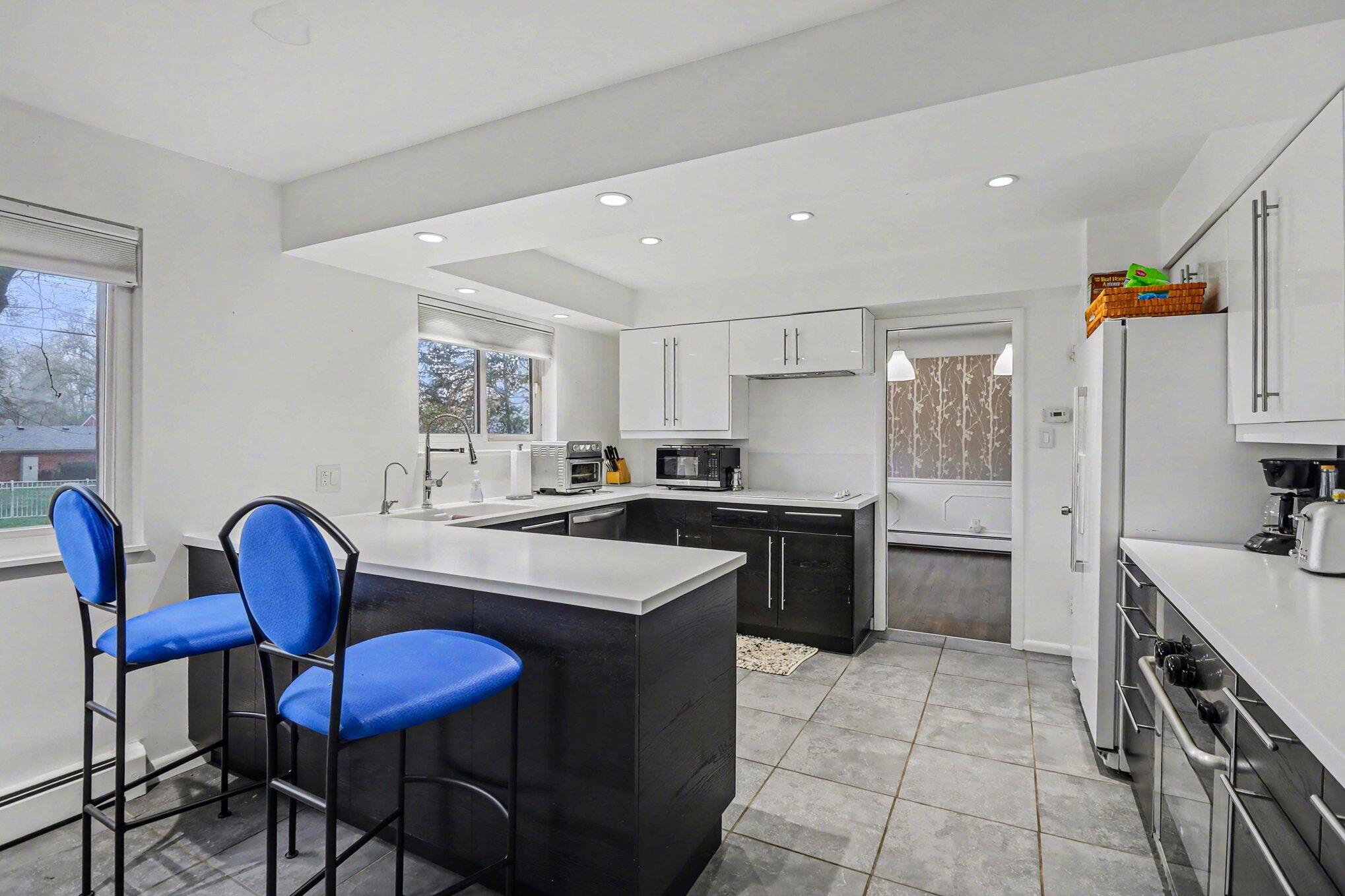 2028 E Hammond Lake Drive