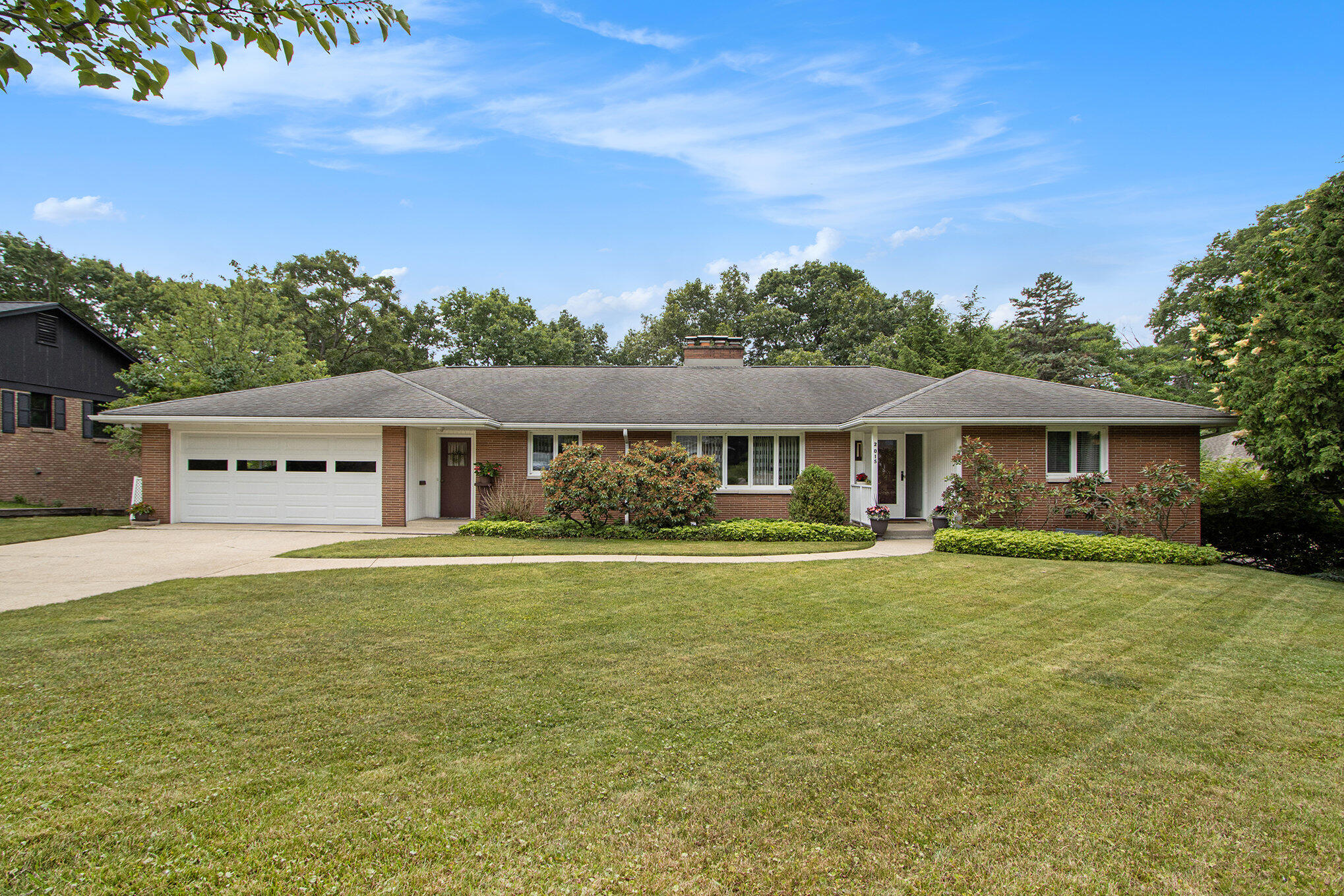 Kalamazoo, Michigan 49008, United States, 4 Bedrooms Bedrooms, ,3 BathroomsBathrooms,Residential,Pending,158837