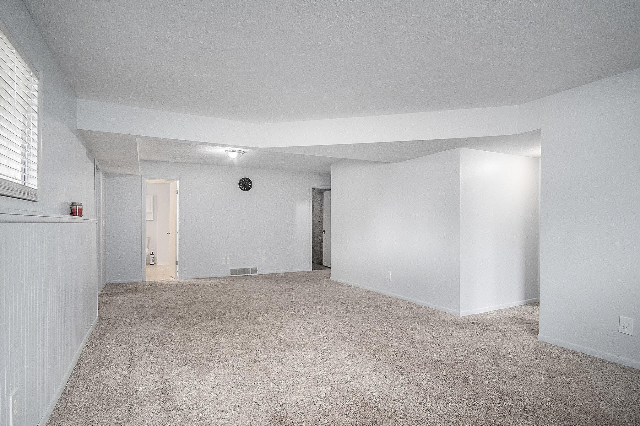 Kentwood, Michigan 49512, United States, 4 Bedrooms Bedrooms, ,3 BathroomsBathrooms,Residential,Active,206720