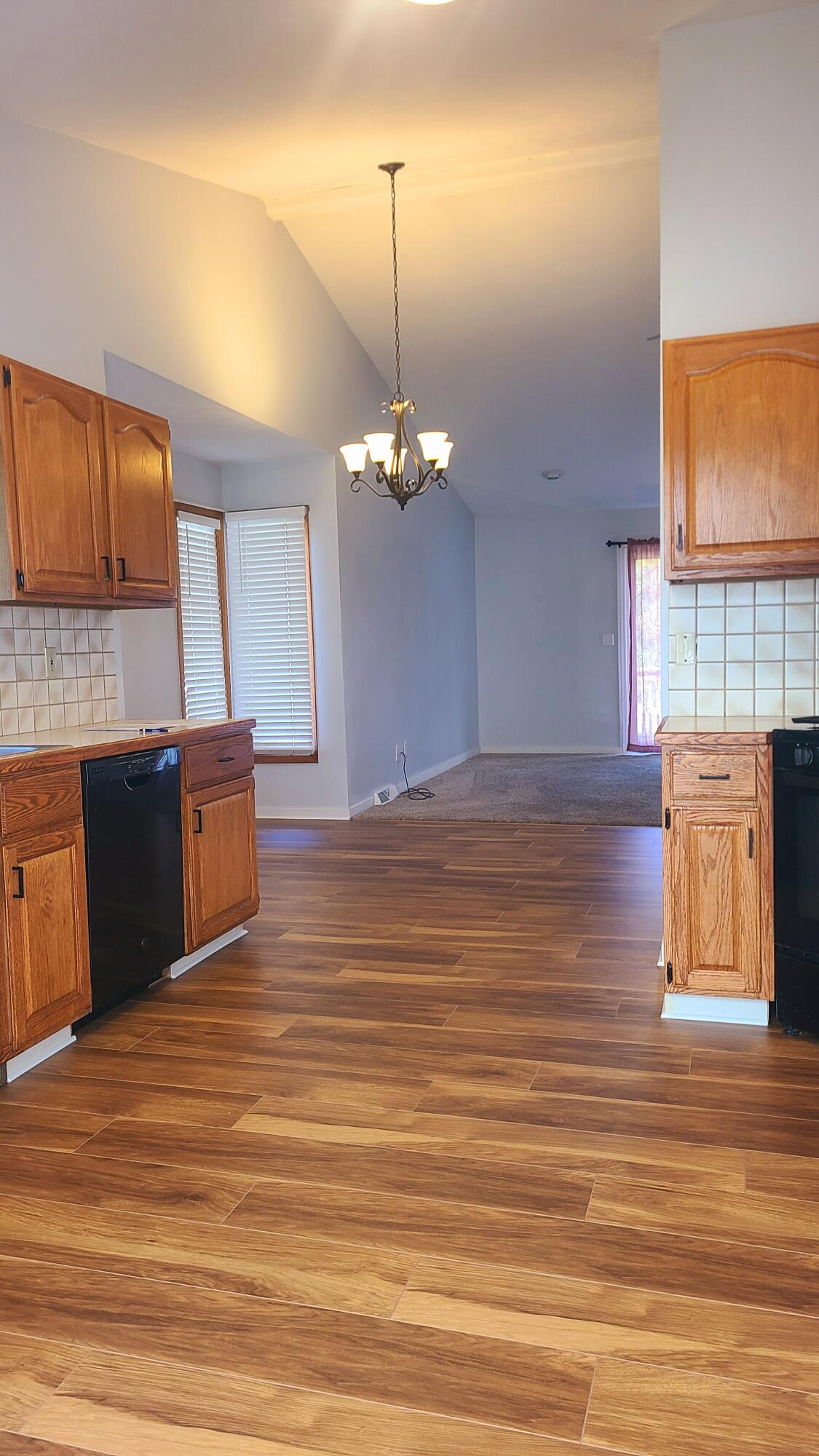 Kentwood, Michigan 49512, United States, 4 Bedrooms Bedrooms, ,3 BathroomsBathrooms,Residential,Active,206720