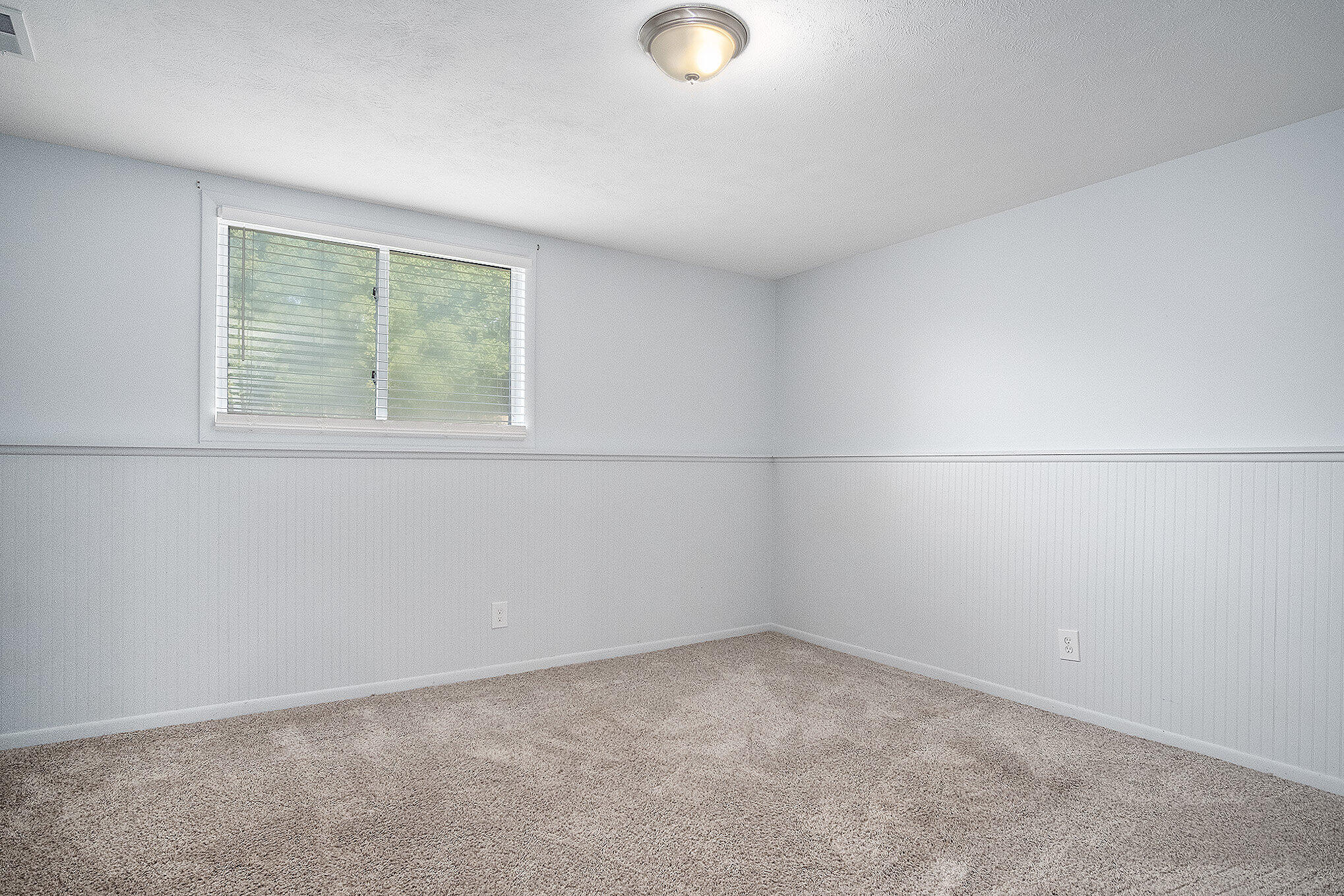 Kentwood, Michigan 49512, United States, 4 Bedrooms Bedrooms, ,3 BathroomsBathrooms,Residential,Active,206720