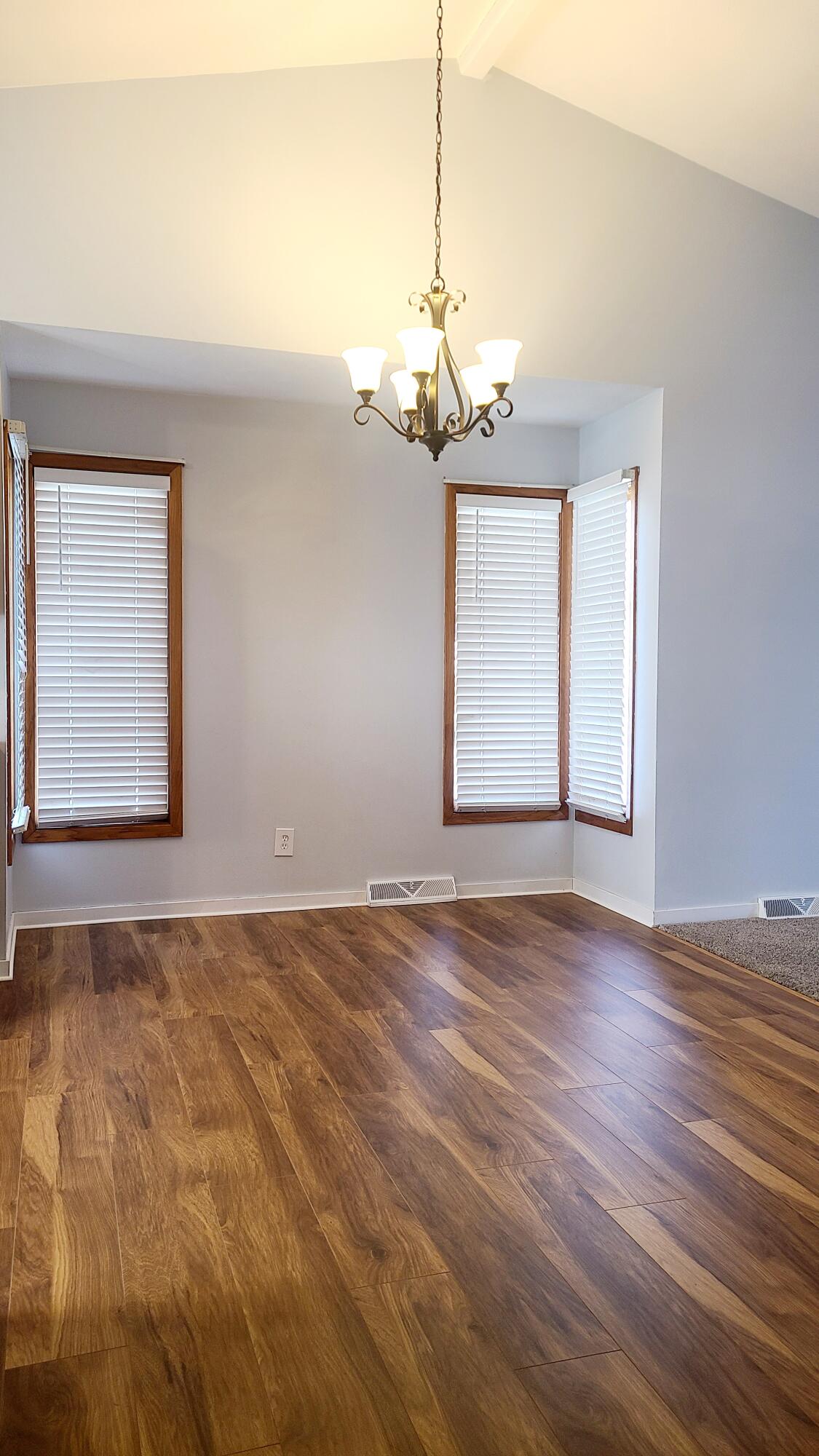 Kentwood, Michigan 49512, United States, 4 Bedrooms Bedrooms, ,3 BathroomsBathrooms,Residential,Active,206720