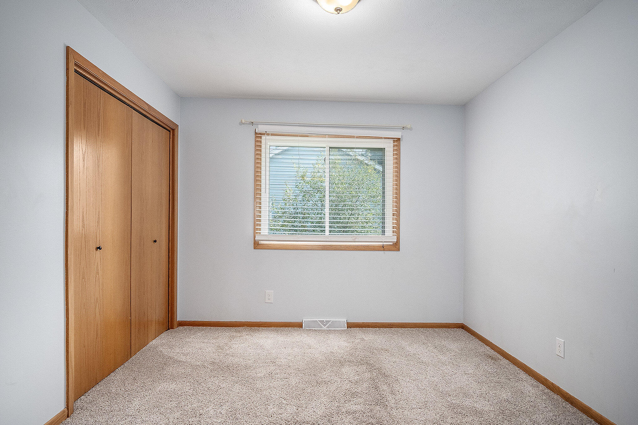 Kentwood, Michigan 49512, United States, 4 Bedrooms Bedrooms, ,3 BathroomsBathrooms,Residential,Active,206720