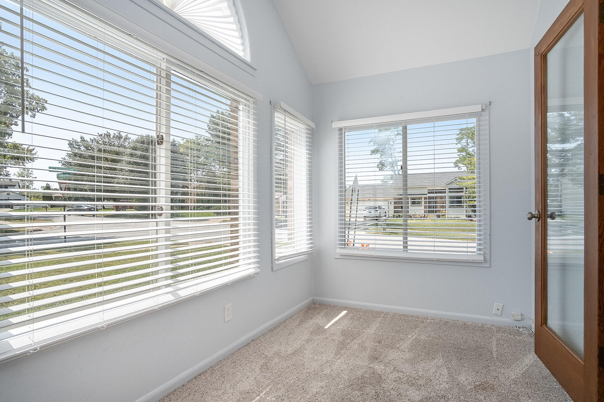 Kentwood, Michigan 49512, United States, 4 Bedrooms Bedrooms, ,3 BathroomsBathrooms,Residential,Active,206720