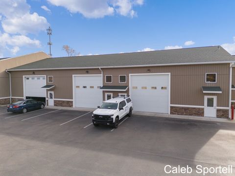 Photo of 400 N Ferry Street #3, Grand Haven, MI 49417 (MLS # 25057313)