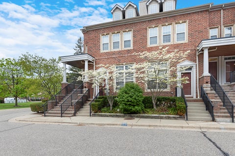 Photo for 16992 Farmington Road